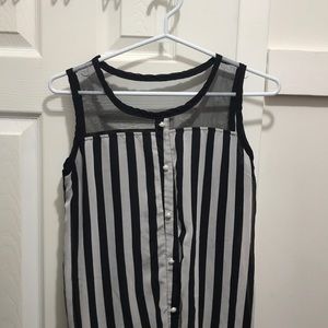 A sleeve less top suitable for professional wear